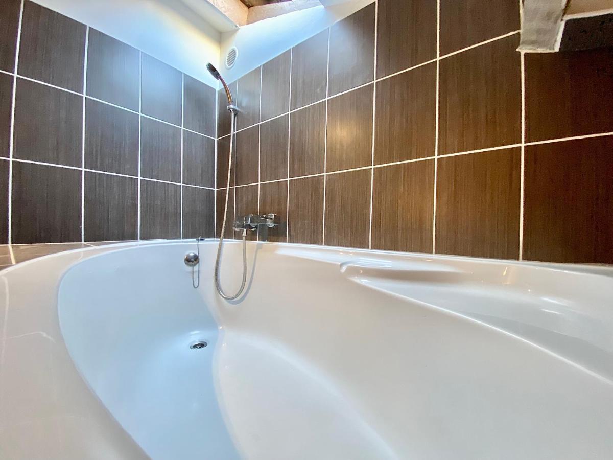 Lovely & Cozy Duplex Heart Of Nice With Bathtub! Εξωτερικό φωτογραφία